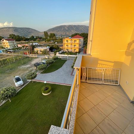 Hotel Restaurant Globi Velipojë Esterno foto