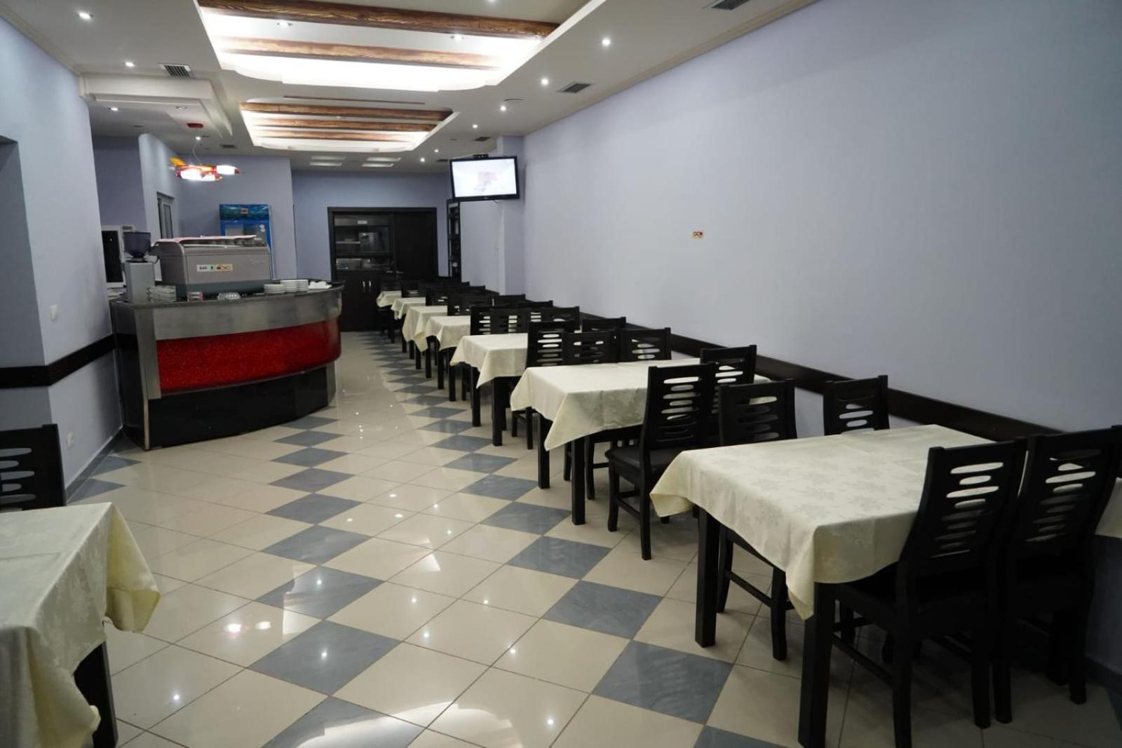 Hotel Restaurant Globi Velipojë Esterno foto