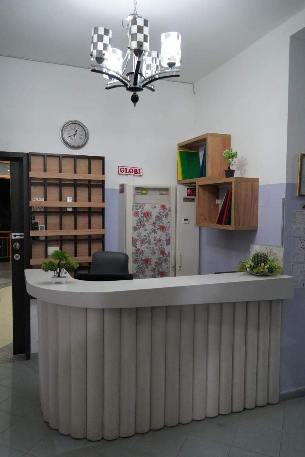 Hotel Restaurant Globi Velipojë Esterno foto