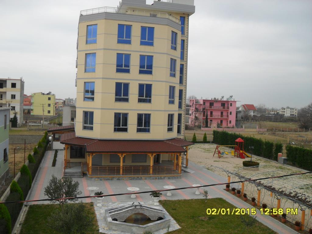 Hotel Restaurant Globi Velipojë Esterno foto