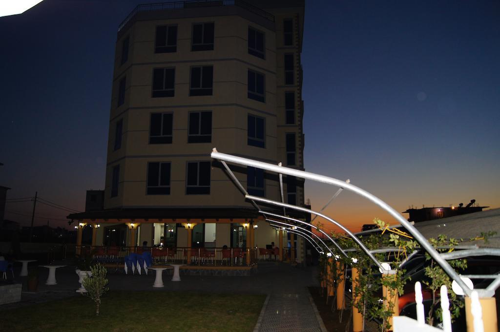 Hotel Restaurant Globi Velipojë Esterno foto