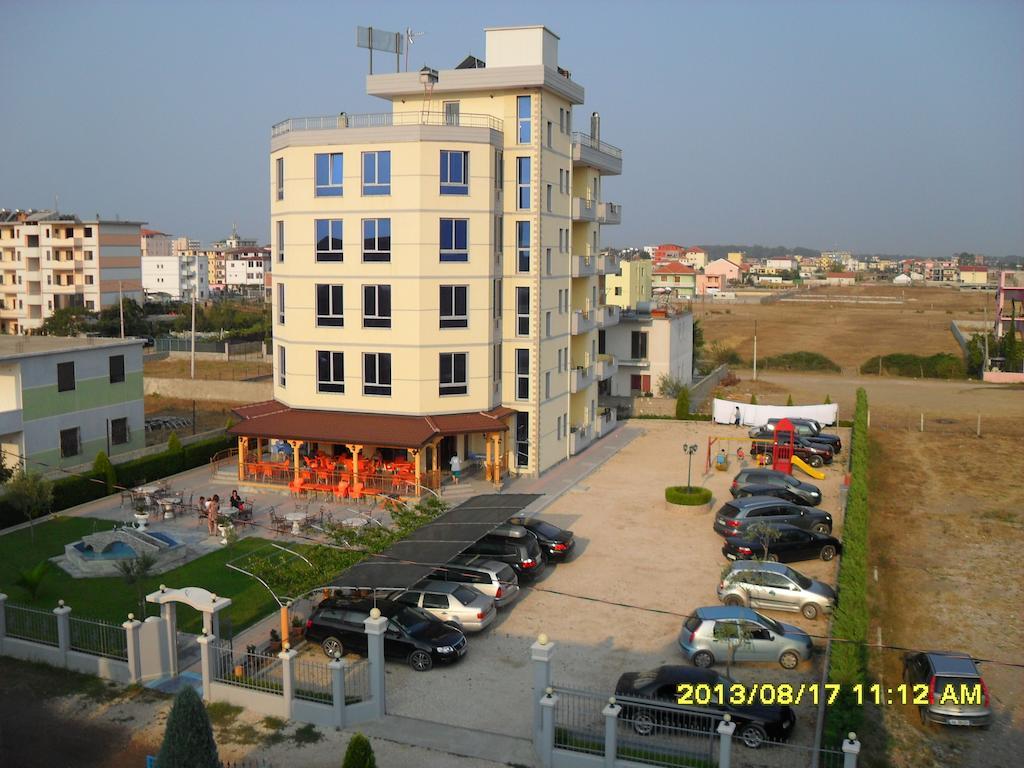 Hotel Restaurant Globi Velipojë Esterno foto